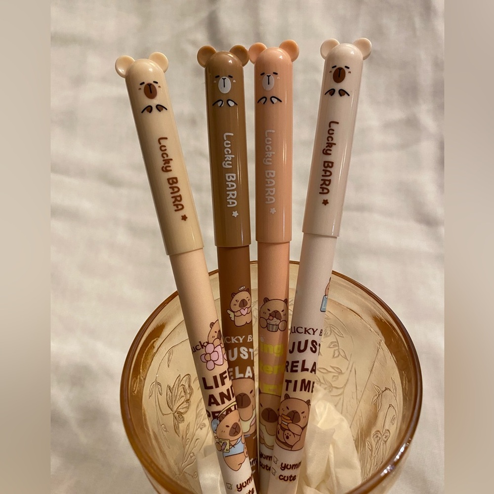 Capybara Gel Pen Set Will Bring Smiles - Four Pens & Two Sets of Refills NWOT